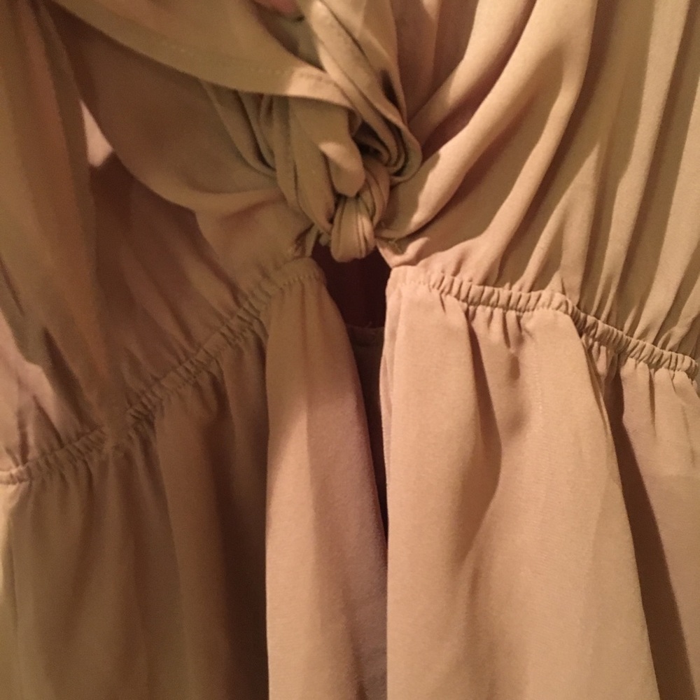 [Ciel] L/S Low Cut Front Tie Romper - Picture 3 of 5